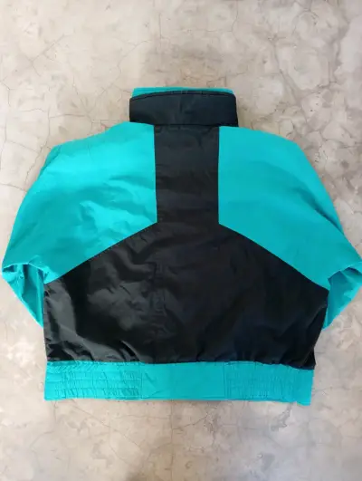 Chaqueta retro azul y negra - miniatura 4