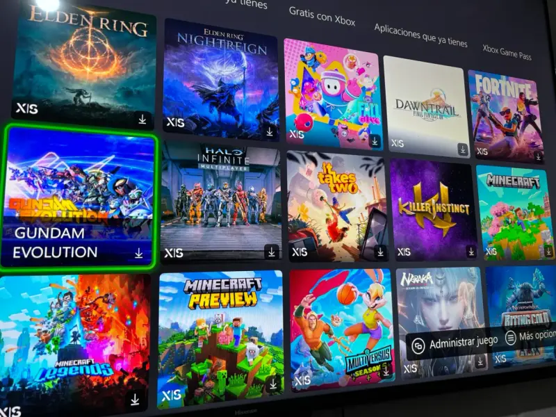 Consola Xbox Series X con audífonos - 5
