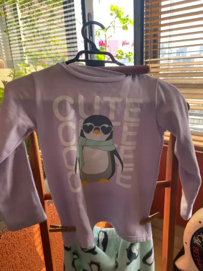 Pijama infantil de pingüino t8 - miniatura 2