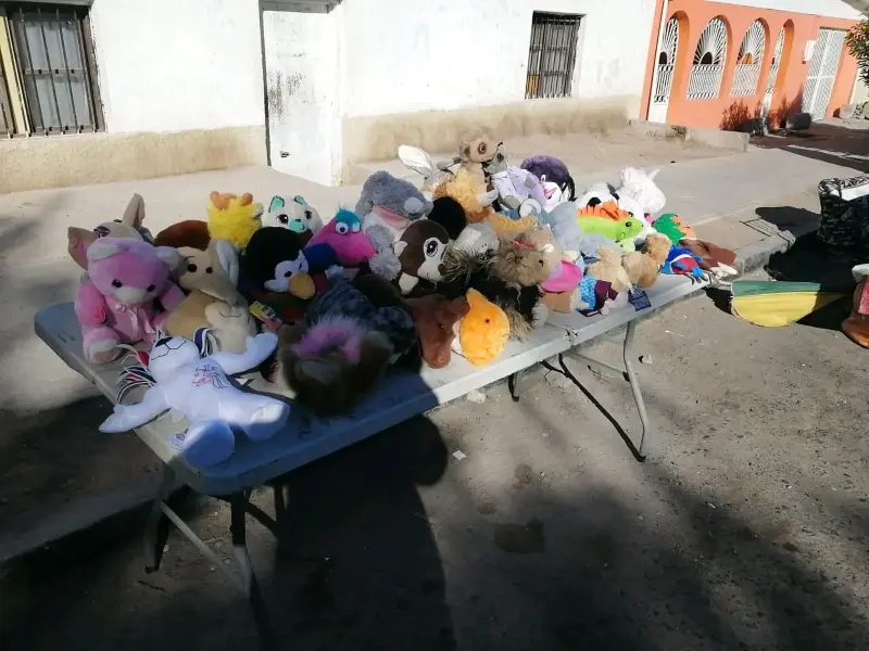 Lote de peluches diversos