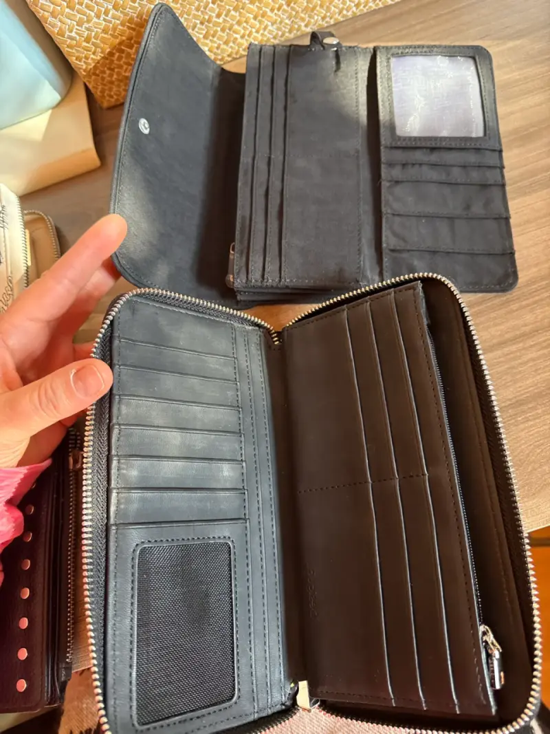 Set de billeteras varias marcas - 3