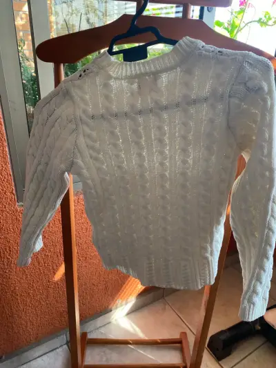 Suéter blanco tejido para niños - miniatura 2