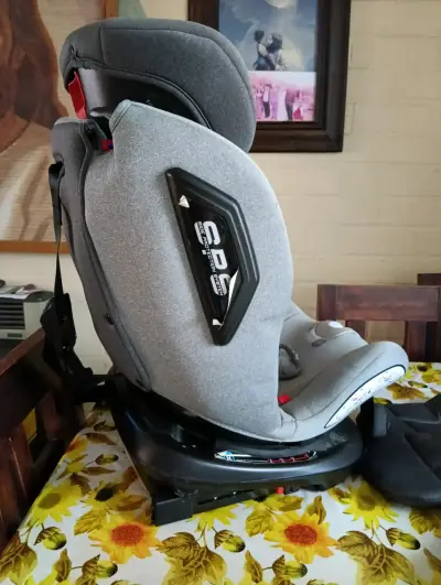 Silla de auto Cosco gris - miniatura 3