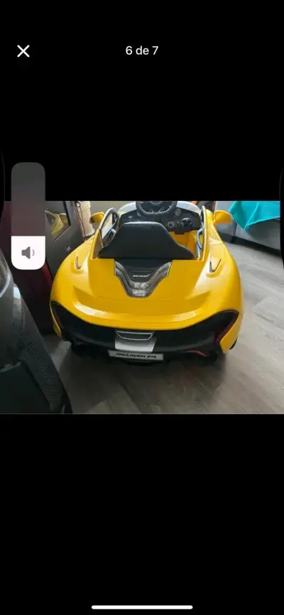 Auto eléctrico infantil amarillo - miniatura 3