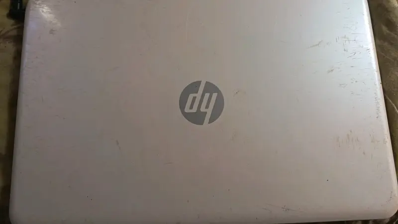 Laptop HP 14 usada - 3