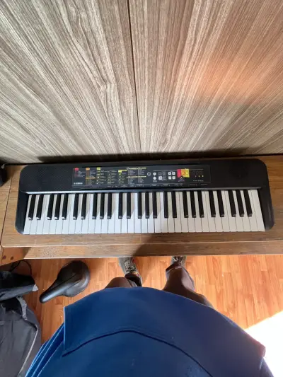 Teclado Yamaha PSR-F52 - miniatura 2