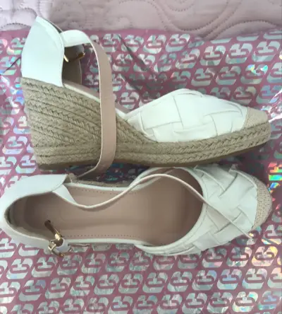 Sandalias blancas de plataforma - miniatura 3