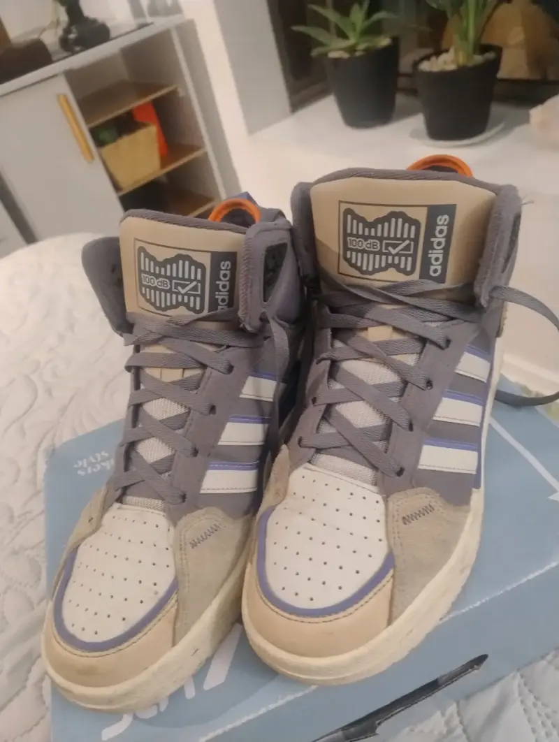 Zapatillas Adidas gris vintage - 2