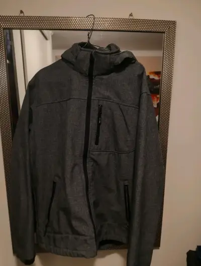 Chaqueta gris con capucha softshell - miniatura 1