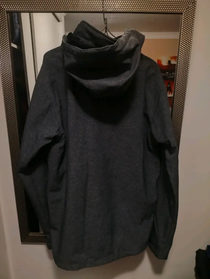 Chaqueta gris con capucha softshell - 2