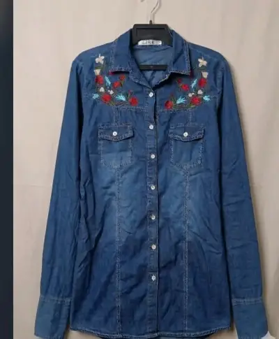 Chaqueta de mezclilla desgastada - miniatura 4