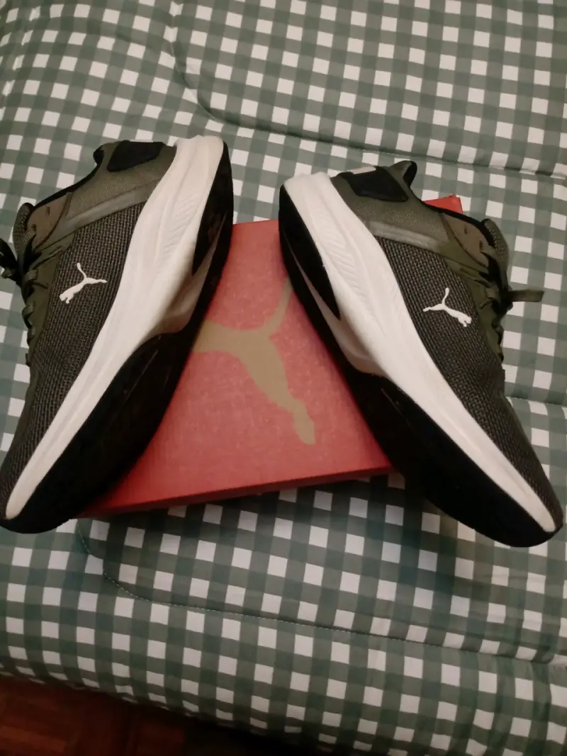 Zapatillas deportivas Puma verde olivo $30.000 - 2