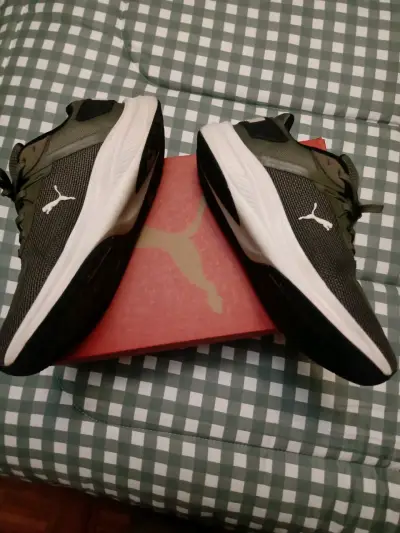 Zapatillas deportivas Puma verde olivo $30.000 - miniatura 2