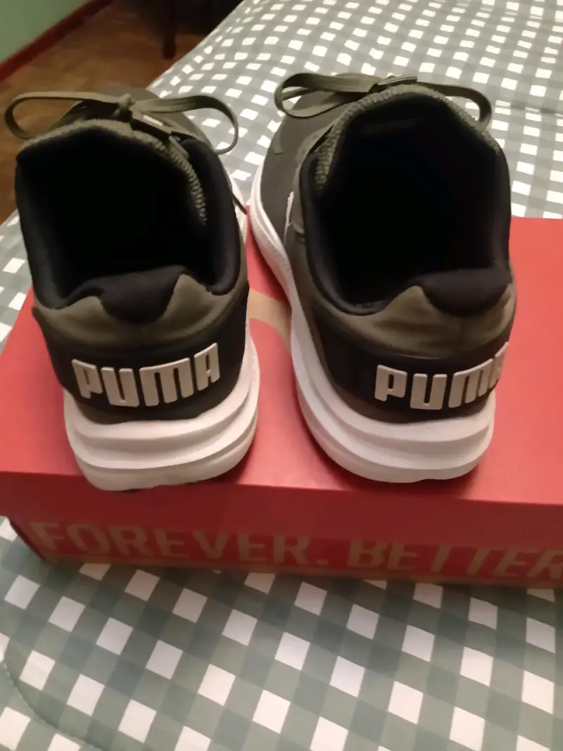 Zapatillas deportivas Puma verde olivo $30.000 - 3