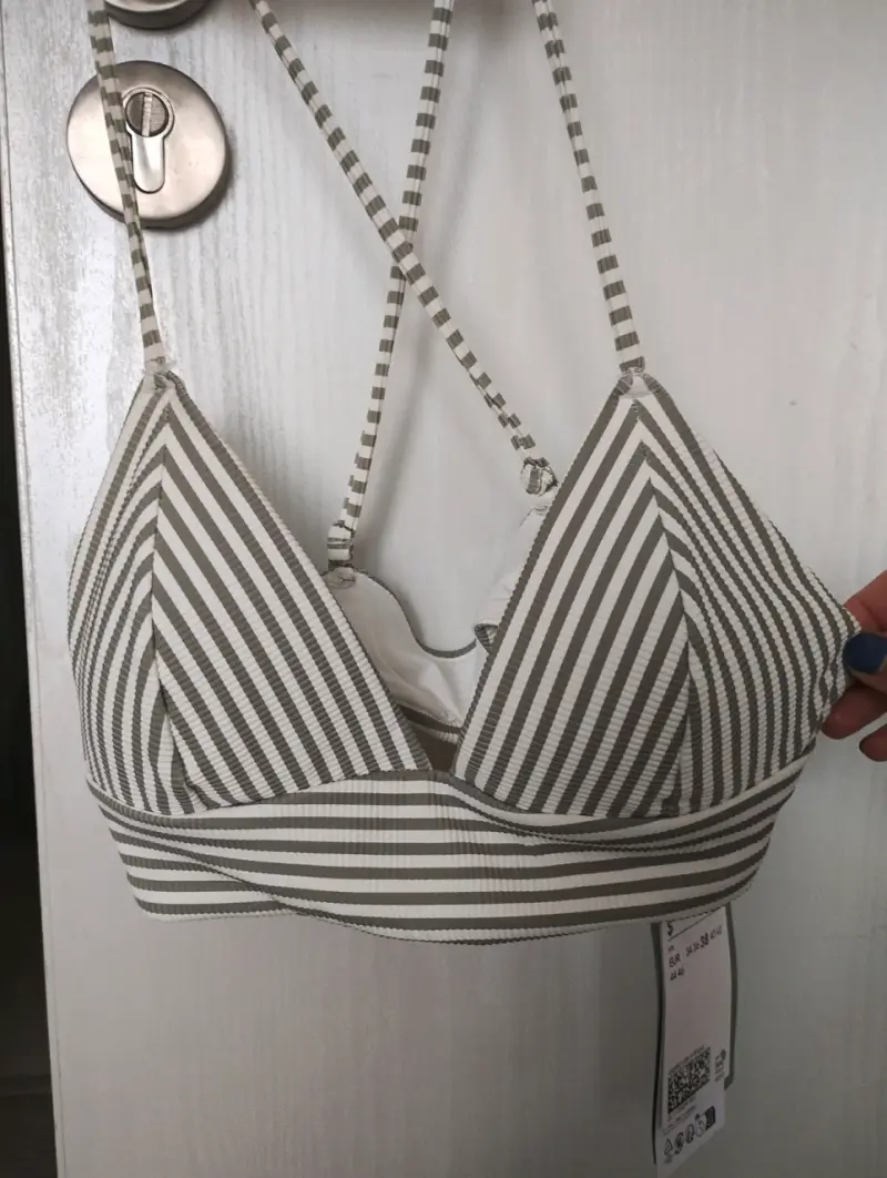 Top de bikini a rayas nuevo H&M - 2