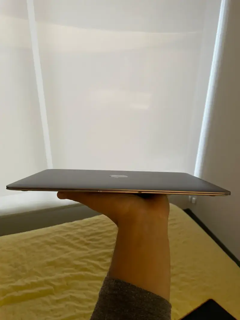 MacBook 12" (Modelo A1534) 2016 - Ultra Delgado - 4