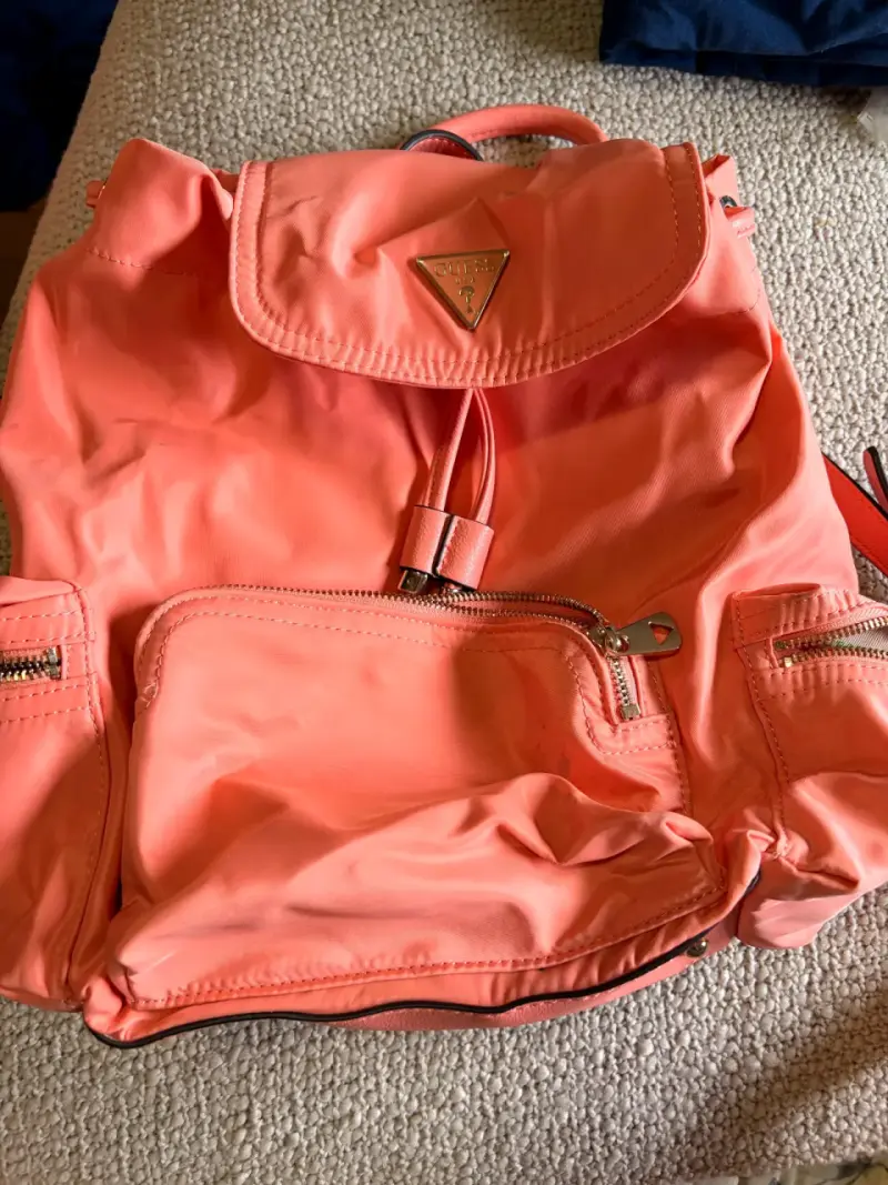 Mochila coral Guess - 1