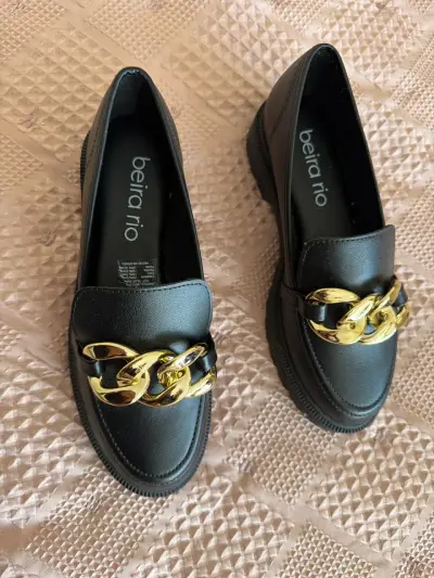 Mocasines negros con cadena dorada nro 35 - miniatura 1