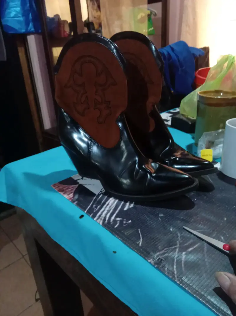 Botines de cuero negro - 1