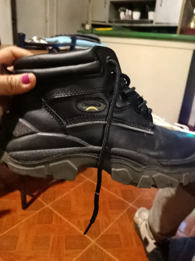 Botas de trabajo negras - 1