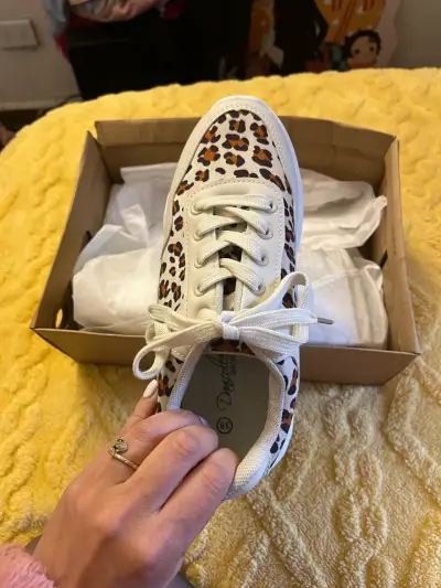 Zapatillas deportivas con diseño leopardo - miniatura 3