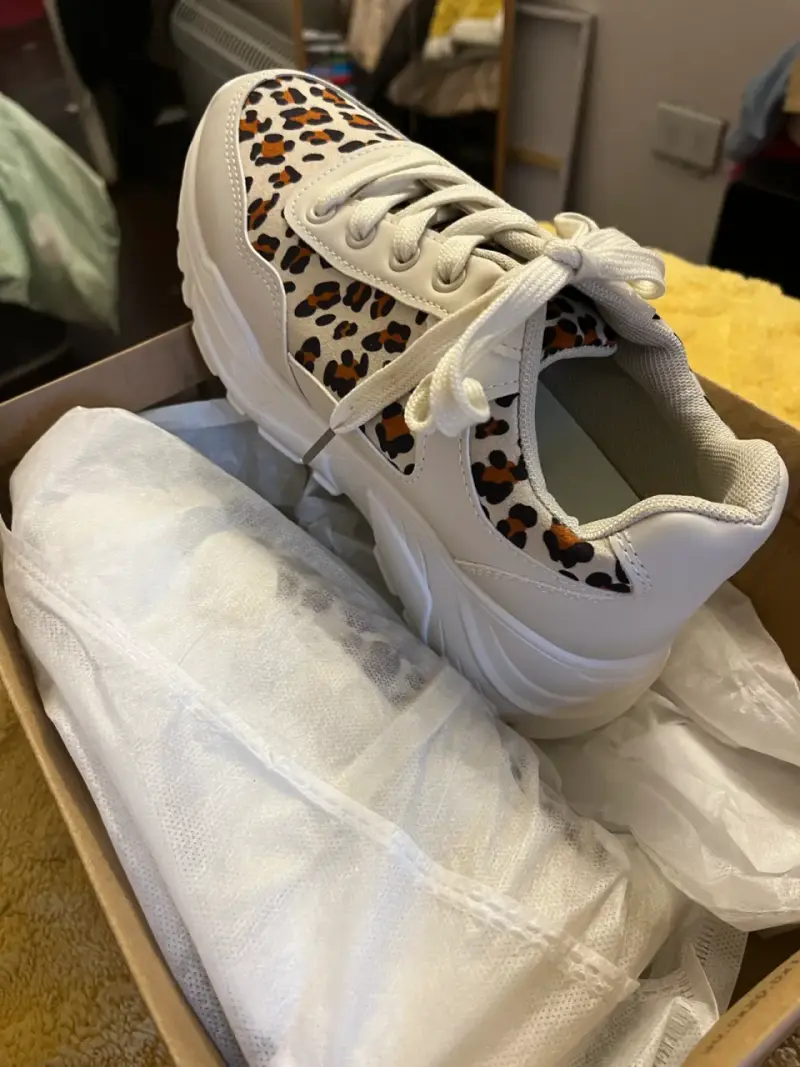 Zapatillas deportivas con diseño leopardo - 5