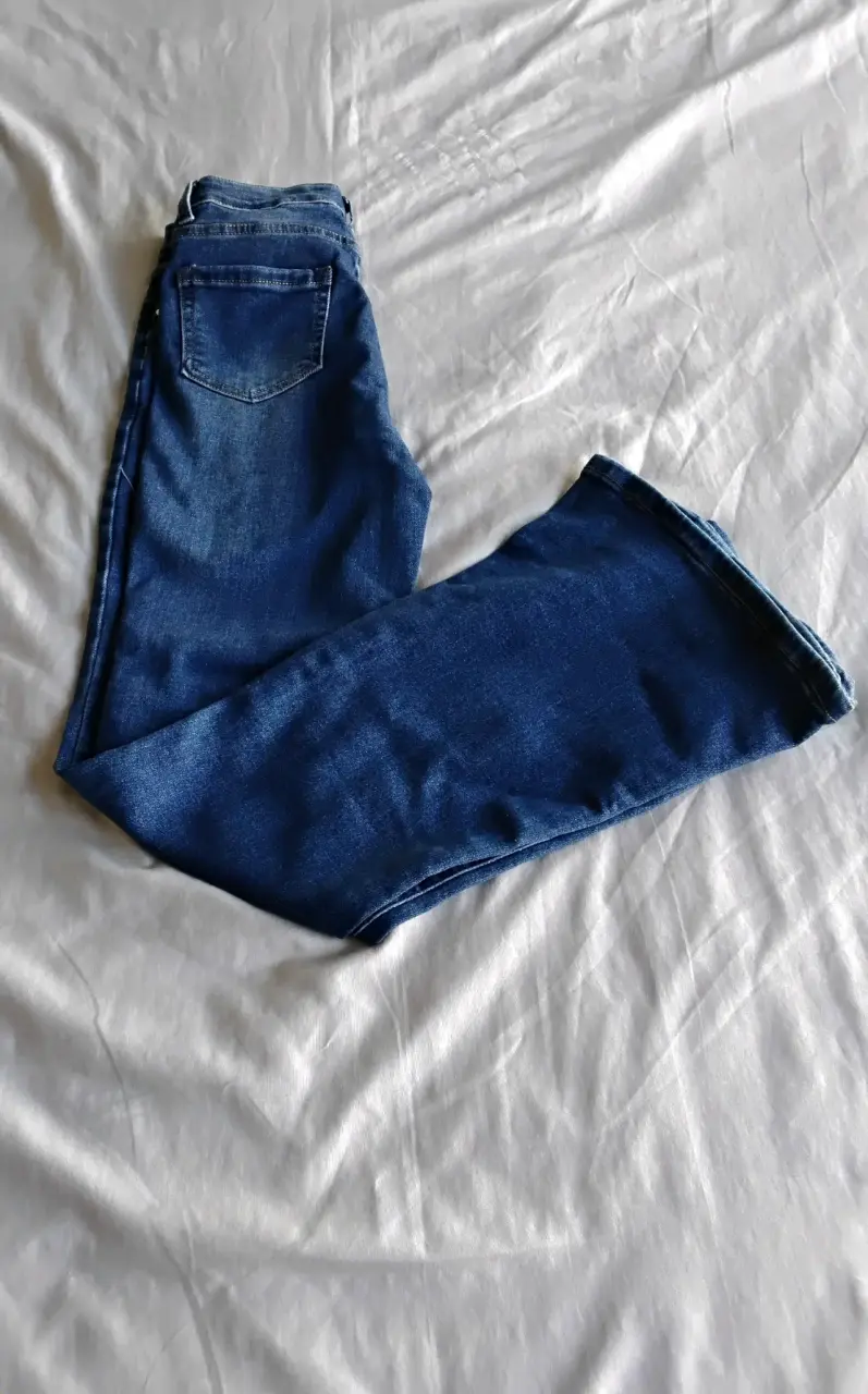Jeans acampanados azul oscuro - 2