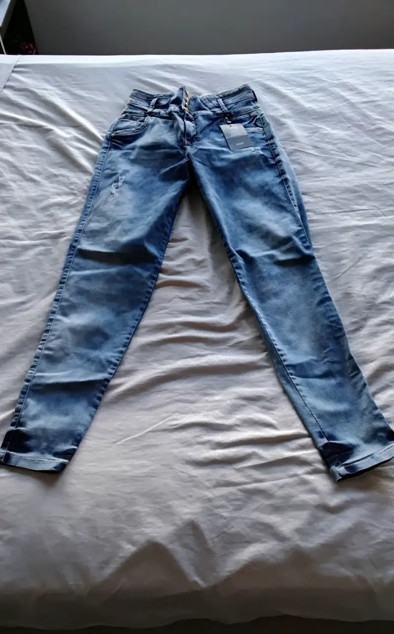 Jeans acampanados azul oscuro - 5