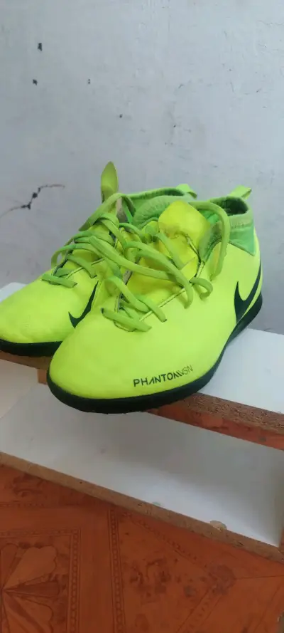 Zapatillas deportivas fosforescentes - miniatura 1