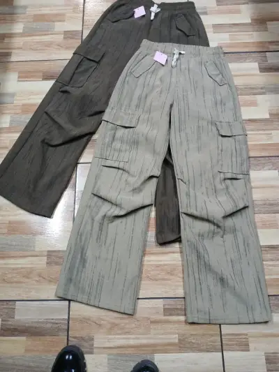 Pantalones cargo marrones - miniatura 2