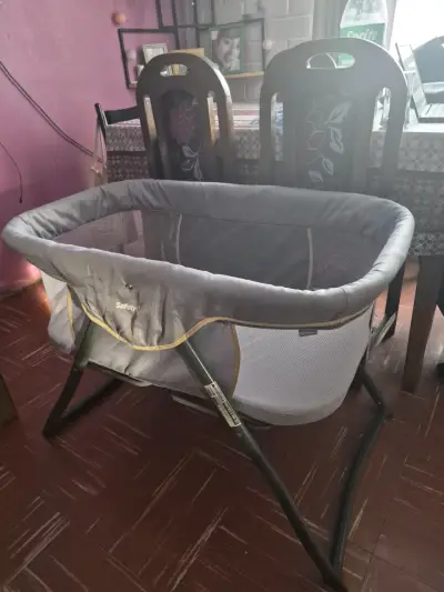 Cuna para bebé con mosquitero - miniatura 3