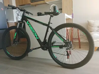 Bicicleta de montaña negra y verde - miniatura 3