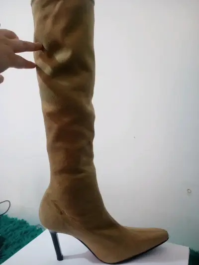Bota alta de tacón café - miniatura 1