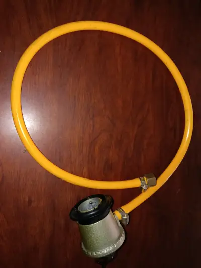 Manguera de gas con regulador - miniatura 1