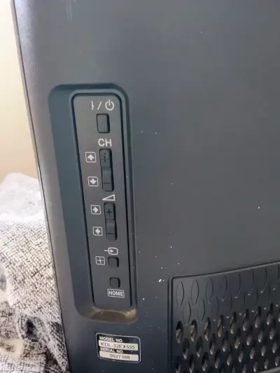 Televisor SONY con conexiones HDMI - miniatura 2
