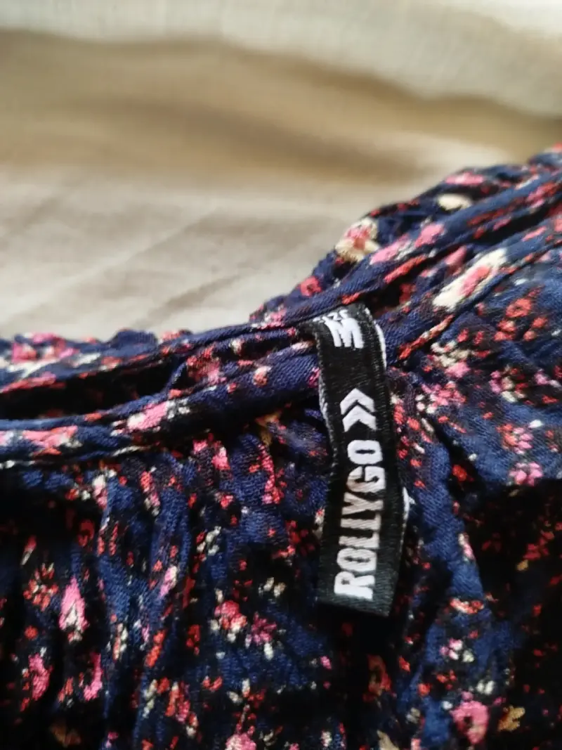 Top floral de un hombro - 2