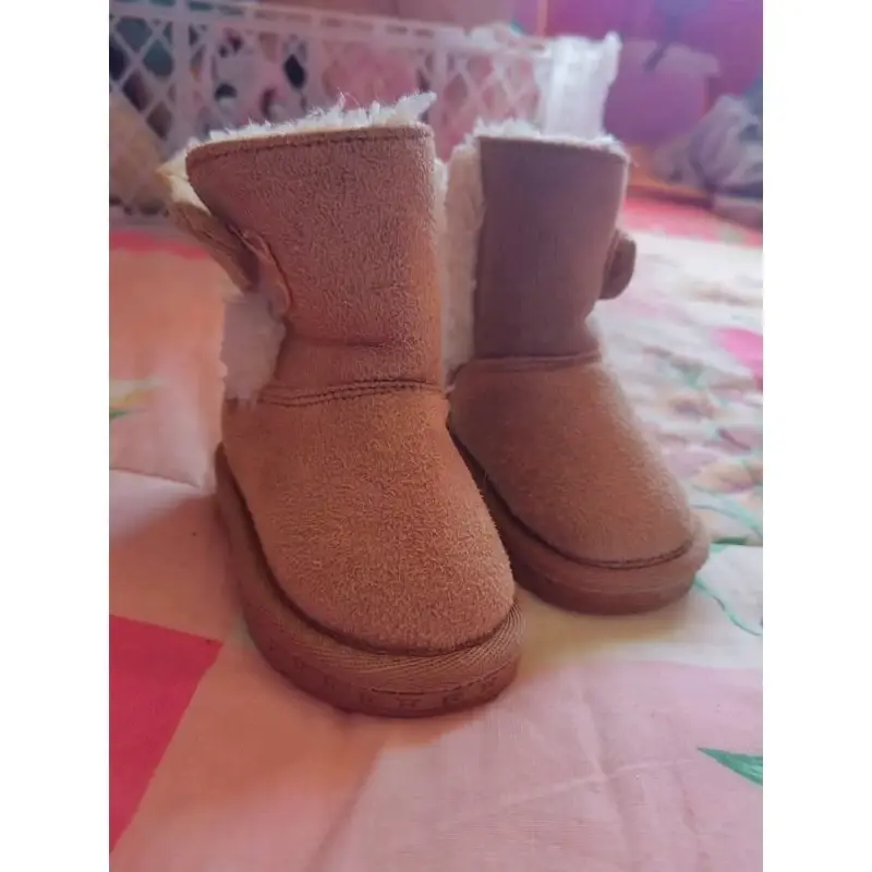 Botitas de bebé color camel