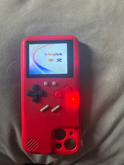 Funda retro roja para iPhone13 - miniatura 2