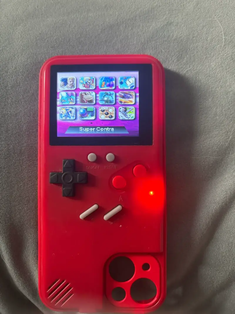 Funda retro roja para iPhone13 - 3