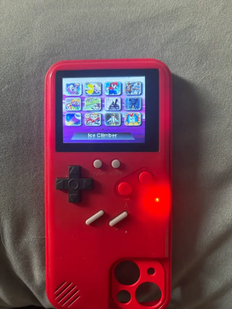 Funda retro roja para iPhone13 - 4