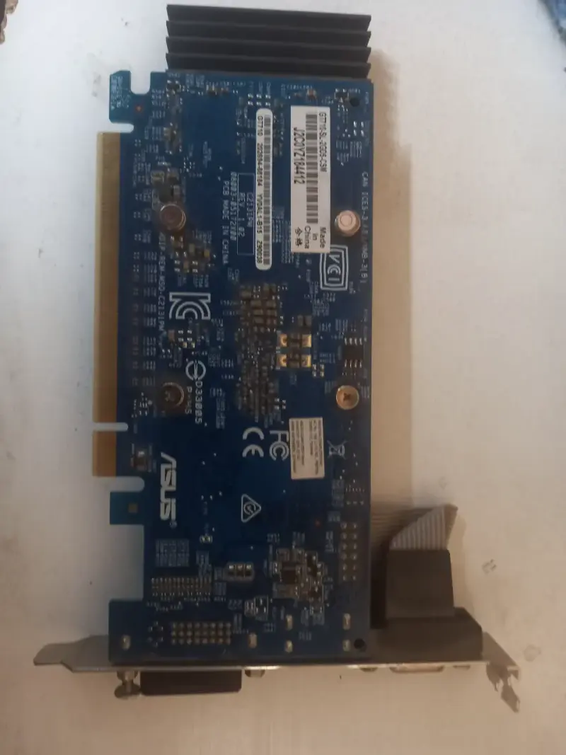 Tarjeta gráfica ASUS usada - 2