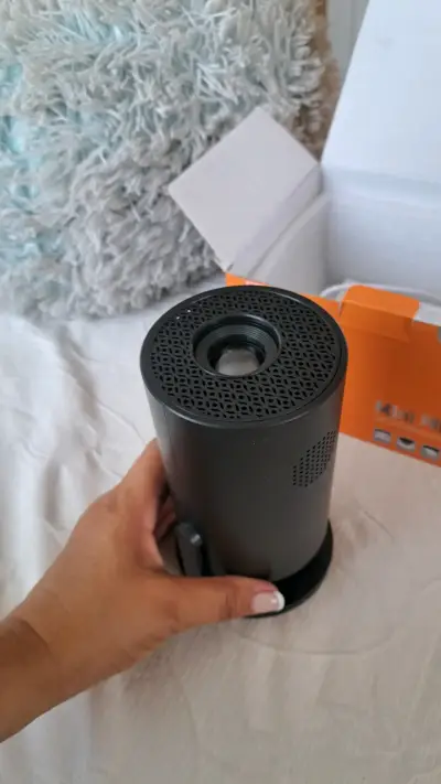 Mini proyector portátil - miniatura 1
