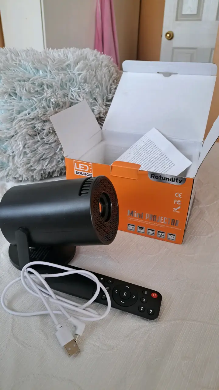 Mini proyector portátil - 2