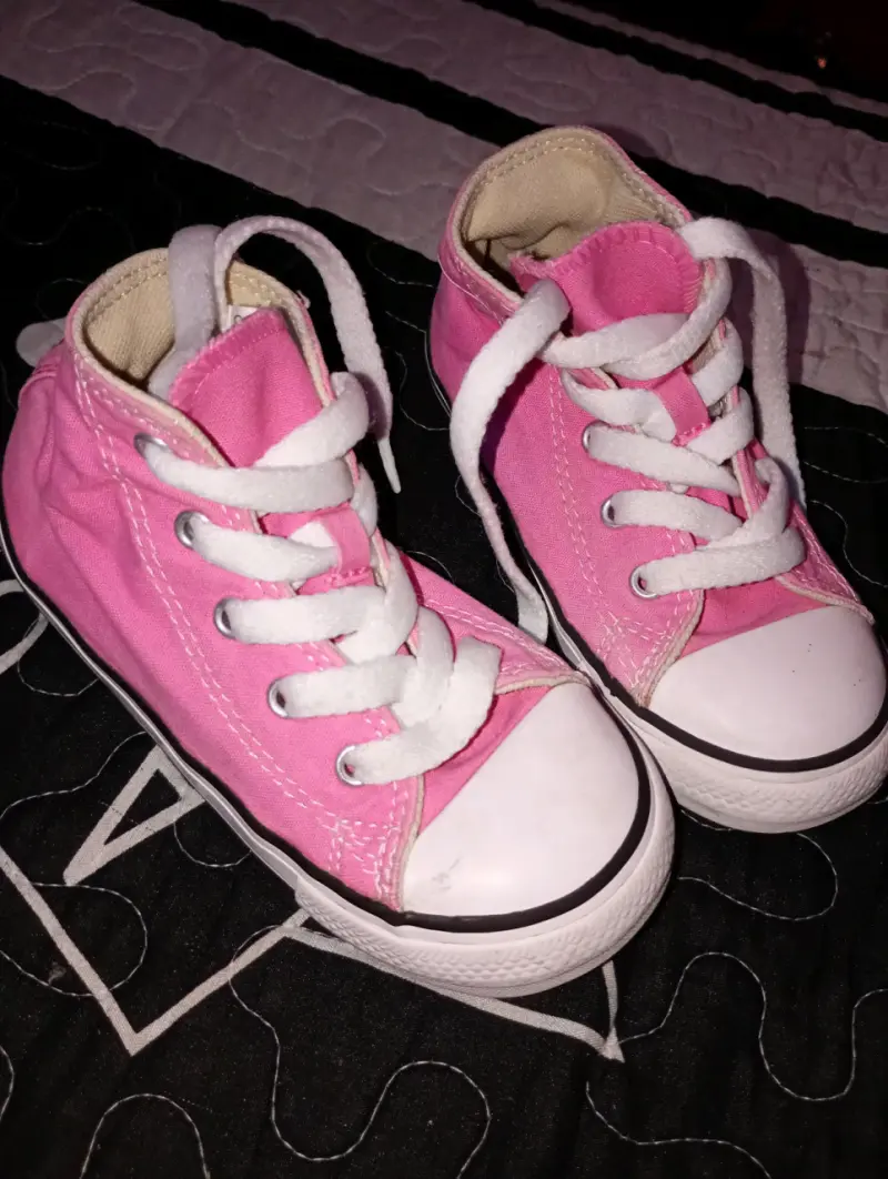 Zapatillas rosadas converse - 1