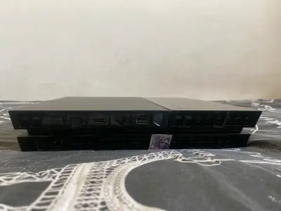 Consola Sony PS4 negra - miniatura 3