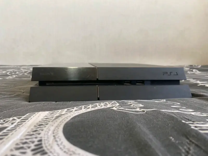 Consola Sony PS4 negra - 4