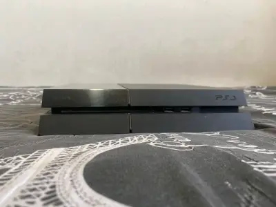 Consola Sony PS4 negra - miniatura 4