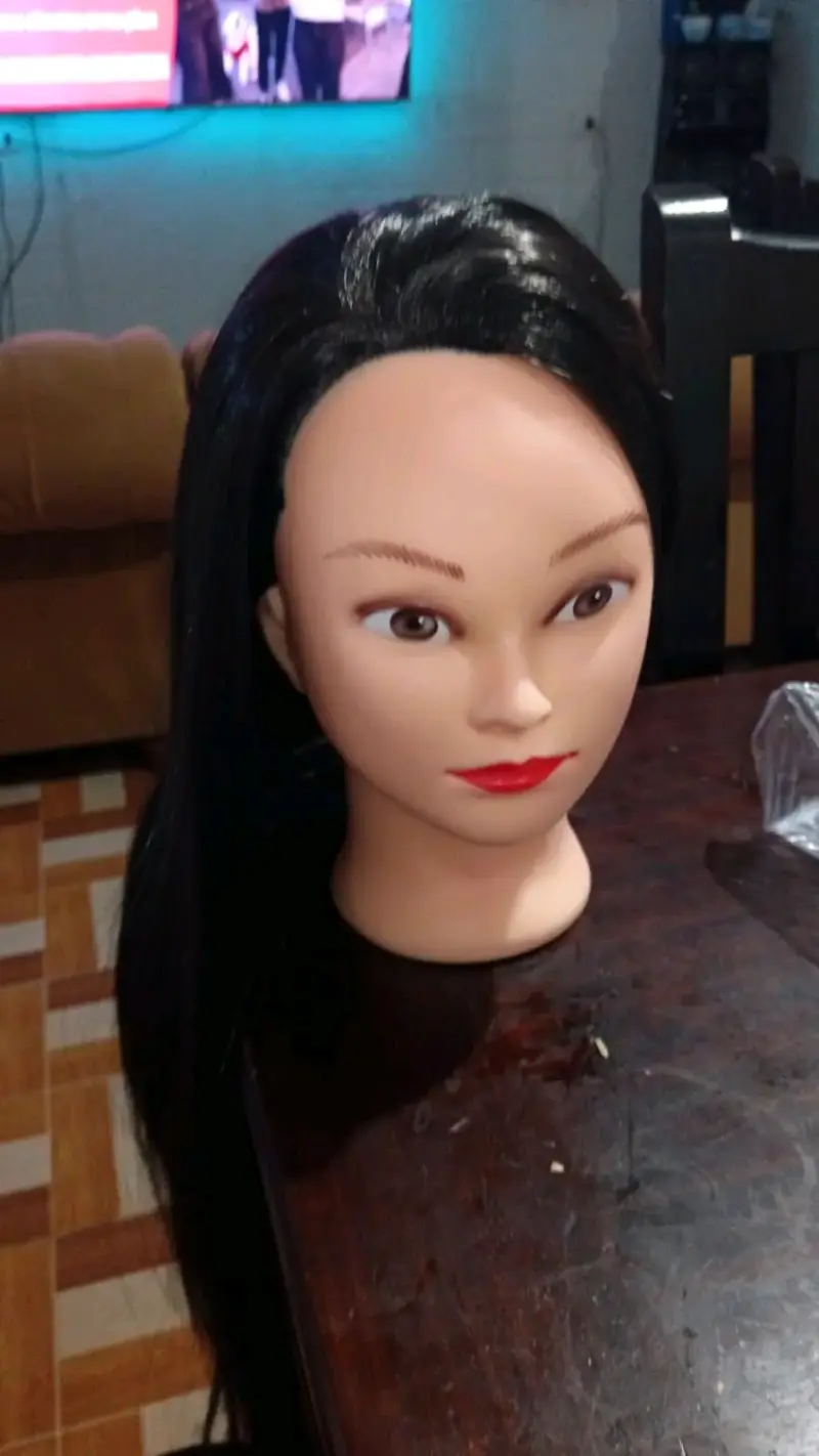 Cabeza de maniquí con pelo largo - 2
