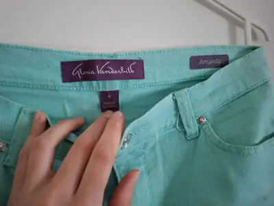 Pantalones celestes mujer - miniatura 2
