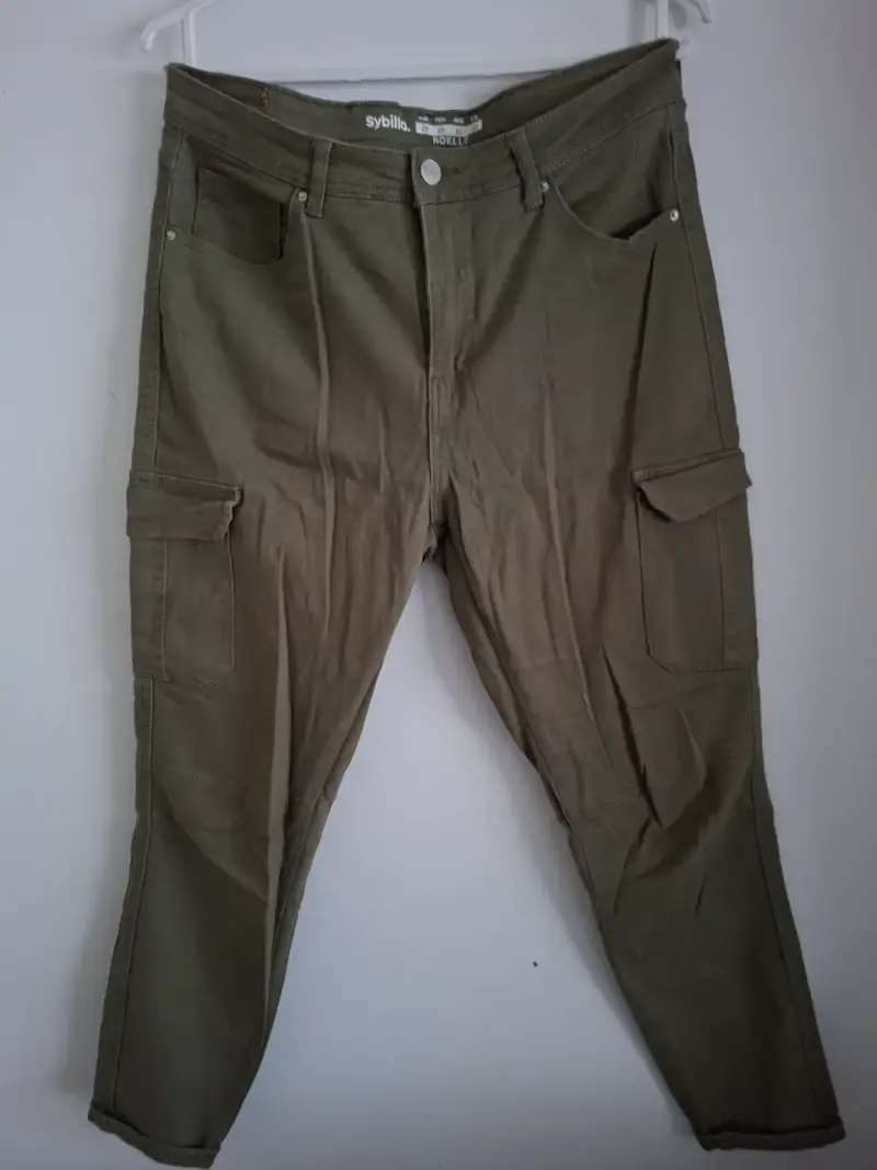 Pantalones cargo caqui - 1